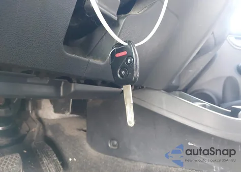 2013 Honda Fit Sport z USA, uszkodzony, nr VIN JHMGE8H59DC014805